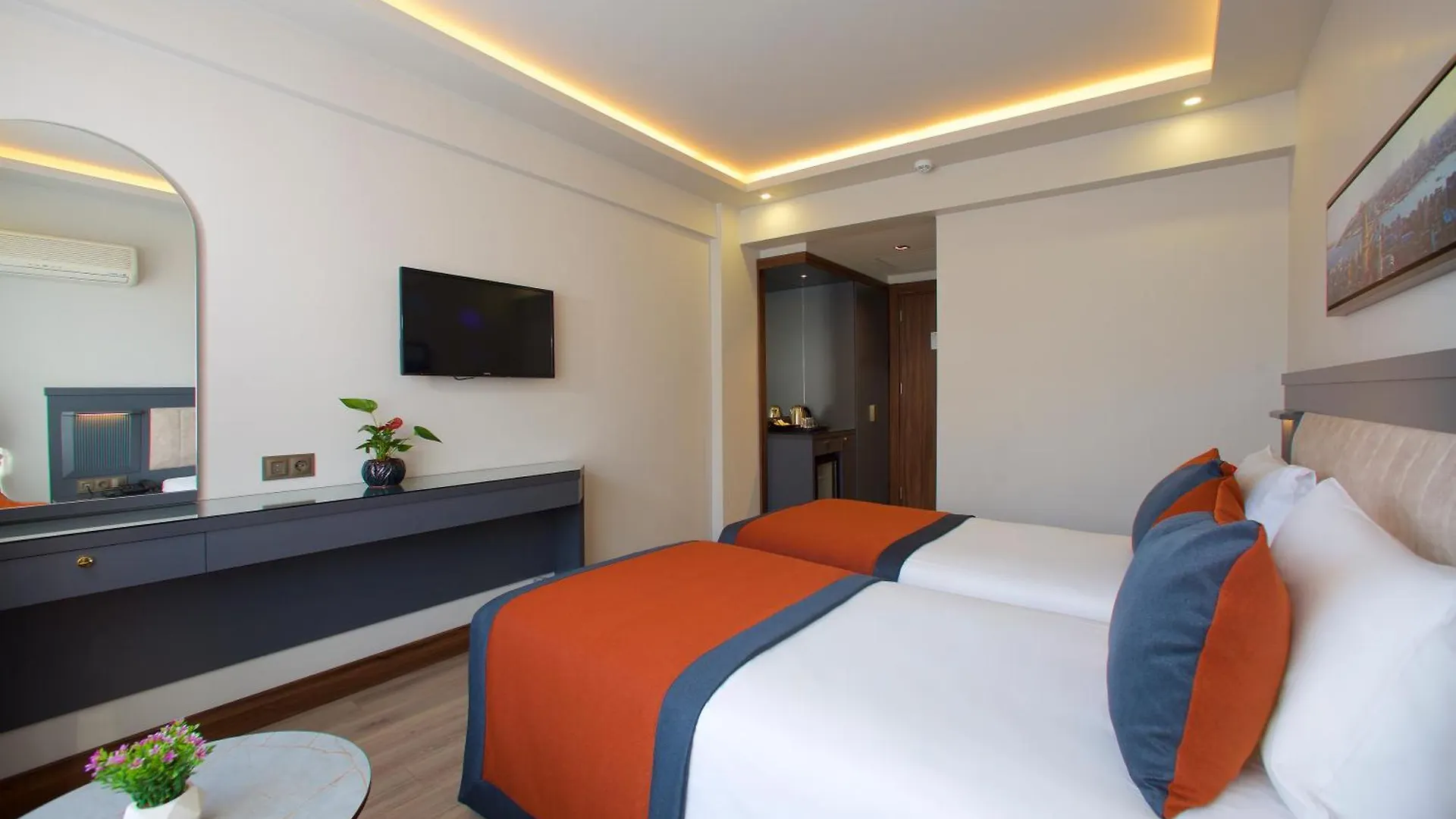 Hotel Eyfel Istanbul 3*,